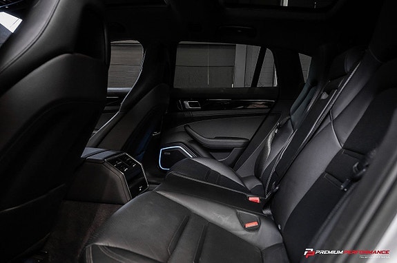 Porsche Panamera 4 23 of 29
