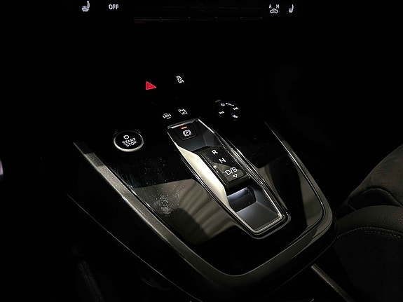 Audi Q4 e-tron 16 of 18