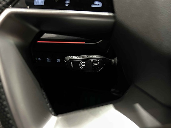 Audi Q4 e-tron 12 of 18