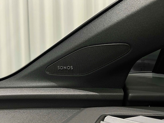 Audi Q4 e-tron 17 of 18