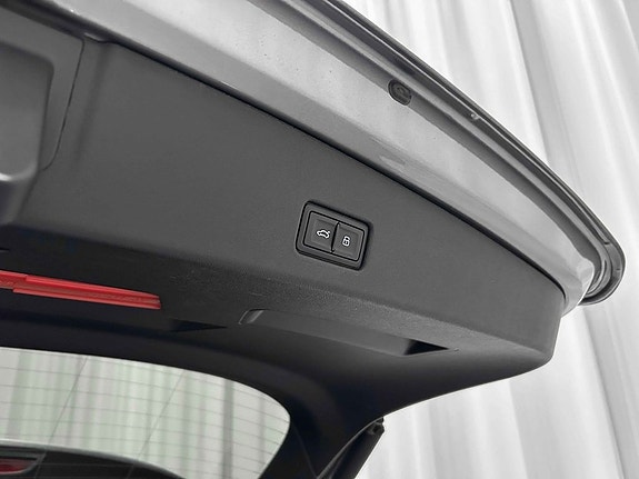 Audi Q4 e-tron 5 of 5