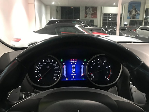 Maserati Ghibli 9 of 14