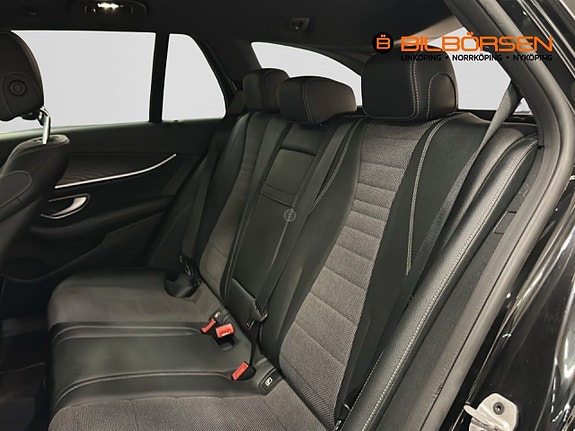 Mercedes-Benz E220 9 of 21