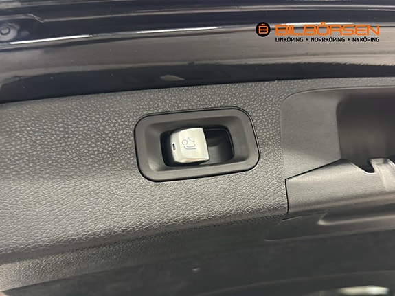 Mercedes-Benz E220 16 of 21