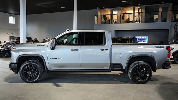 Chevrolet Silverado 2500 4 of 5