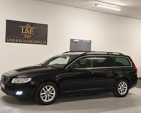 Volvo V70 2 of 5