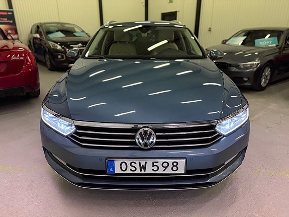 Volkswagen Passat 2 of 5