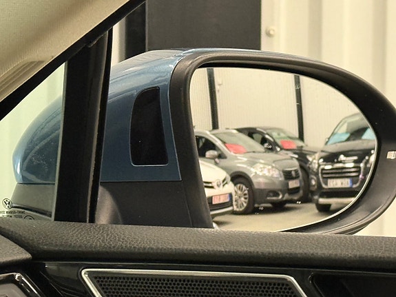 Volkswagen Passat 19 of 24