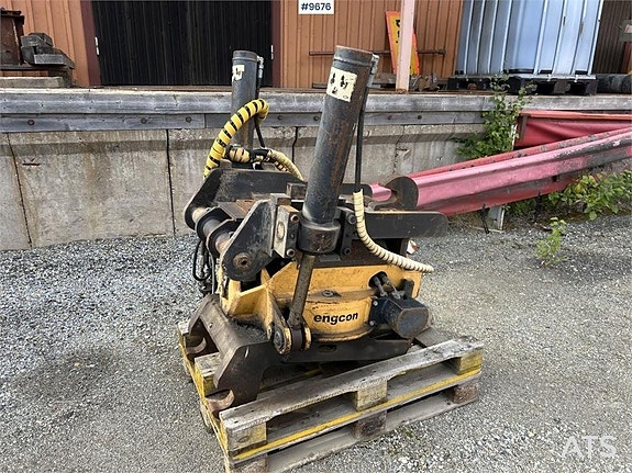 Engcon EC30 Rotortilt med B27 fäste (55,000:- ex moms)