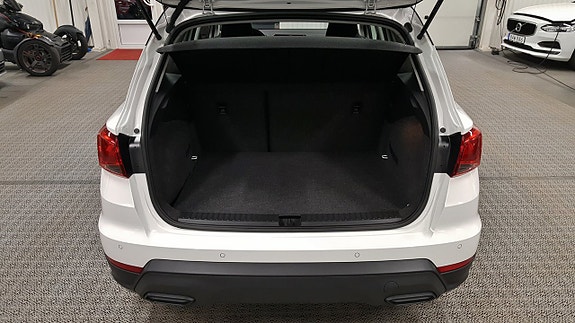 Seat Arona 10 of 21