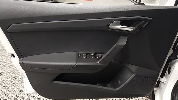 Seat Arona 21 of 21