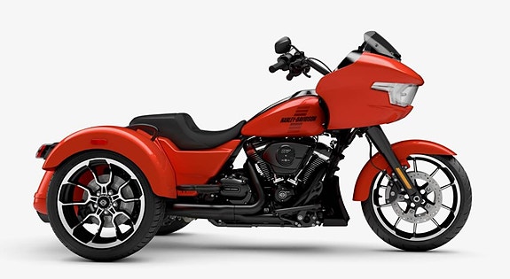Harley-Davidson Road Glide 3 4 of 8