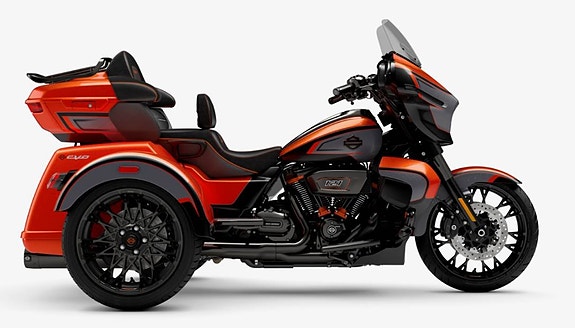 Harley-Davidson CVO Street Glide 3 5 of 5
