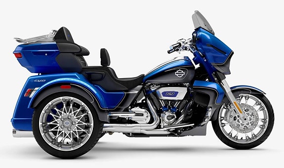 Harley-Davidson CVO Street Glide 3 4 of 5