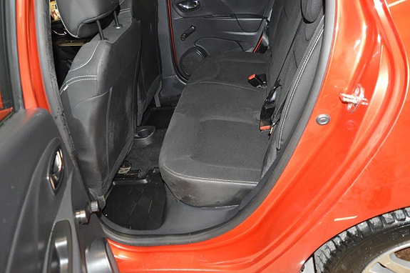 Renault Clio 18 of 22