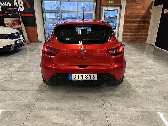 Renault Clio 10 of 22