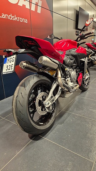 Ducati Streetfighter  V2S 10 of 10