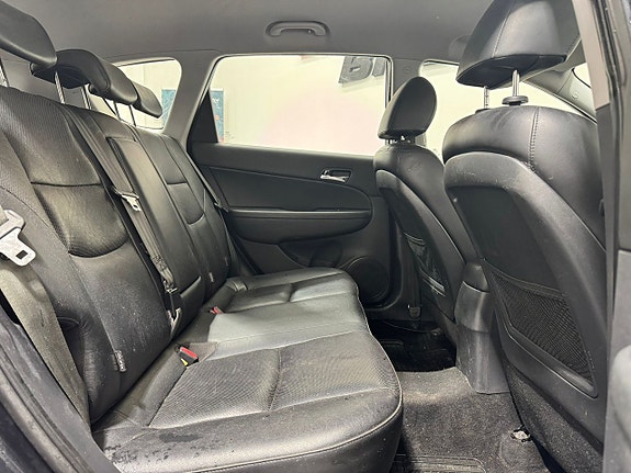 Hyundai i30 8 of 16