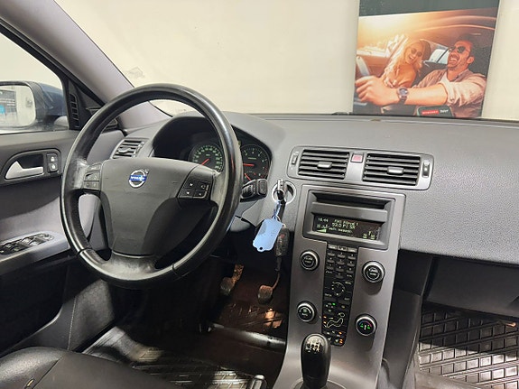 Volvo V50 2 of 18
