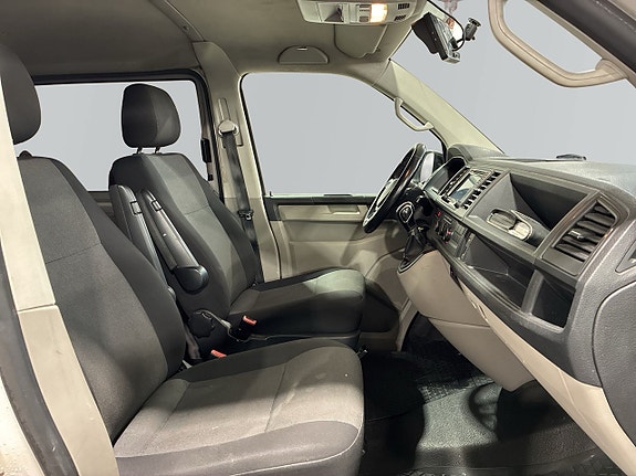 Volkswagen Transporter 9 of 21