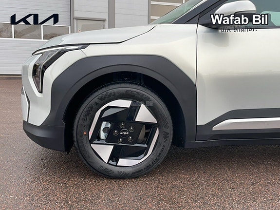 Kia EV3 15 of 15