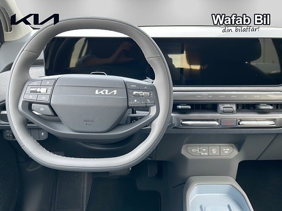 Kia EV3 7 of 15