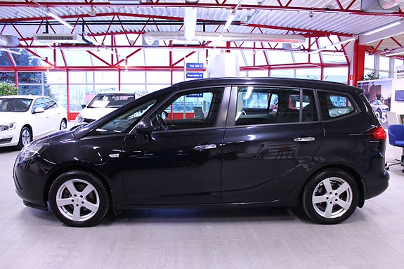 Opel Zafira Tourer 2 of 5
