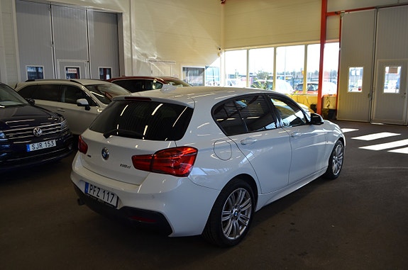 BMW 118d 10 of 16