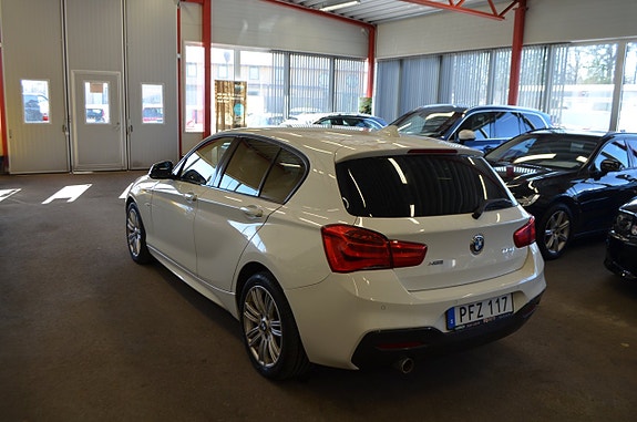 BMW 118d 11 of 16