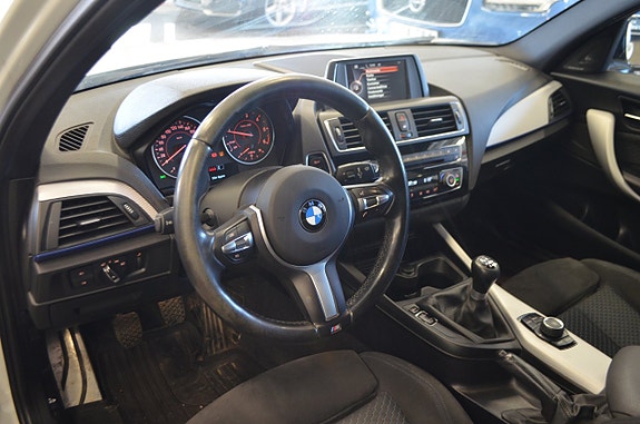 BMW 118d 12 of 16