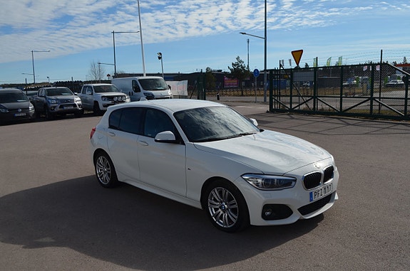 BMW 118d 3 of 5