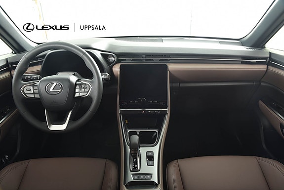 Lexus LBX 8 of 20