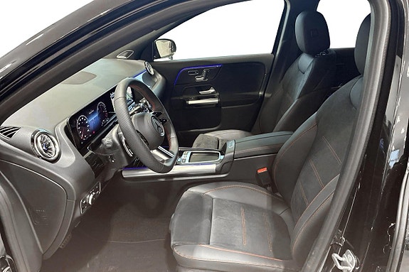 Mercedes-Benz GLA250 e 10 of 17