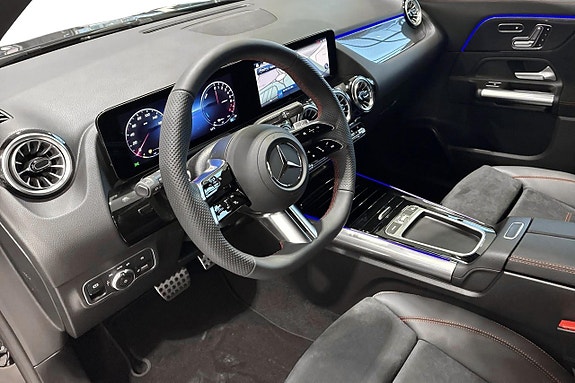Mercedes-Benz GLA250 e 6 of 17