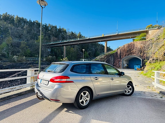 Peugeot 308 SW 5 of 5
