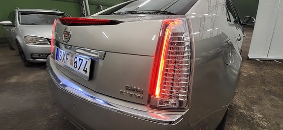 Cadillac CTS 5 of 10