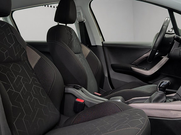 Peugeot 2008 13 of 29