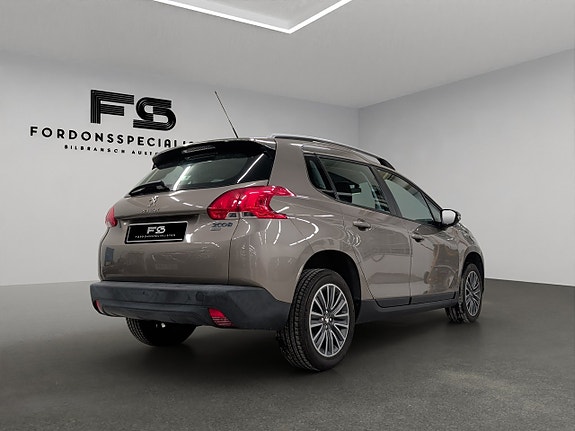 Peugeot 2008 3 of 5