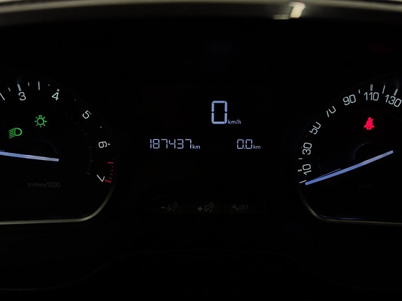 Peugeot 2008 21 of 29