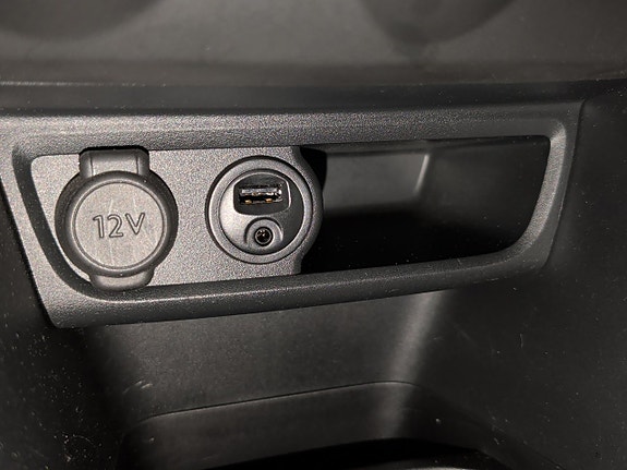 Peugeot 2008 25 of 29