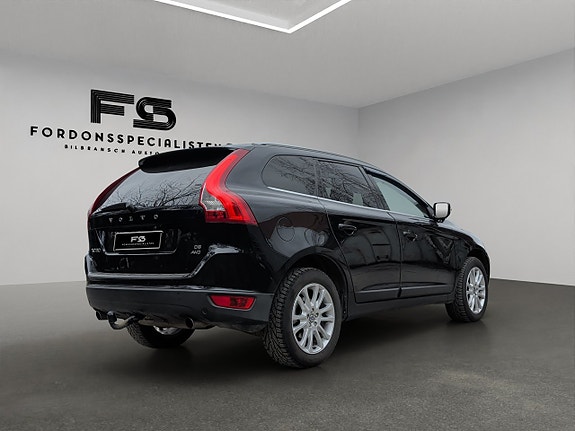 Volvo XC60 3 of 5