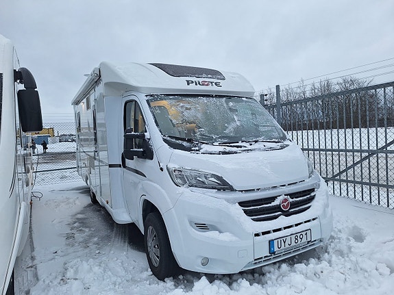 Pilote 740 C Queenbädd, Miltal: 2430, Solcell