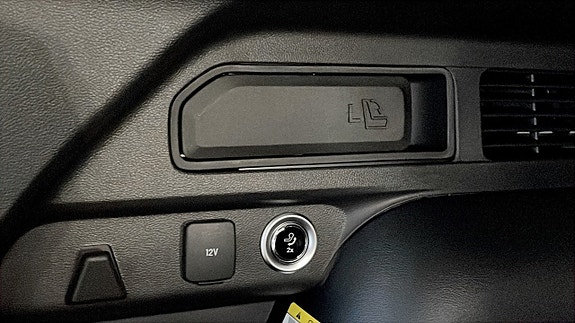 Ford Kuga 10 of 12