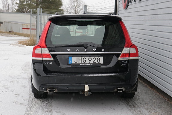 Volvo V70 10 of 16