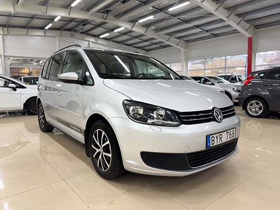 Volkswagen Touran 4 of 5