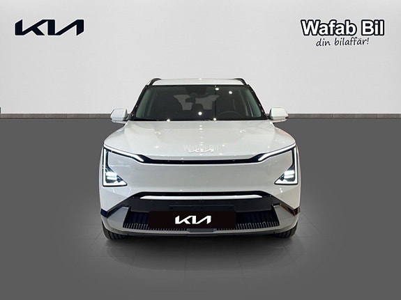 Kia EV5 2 of 14