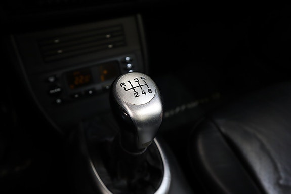 Porsche 911 Carrera 4 15 of 27