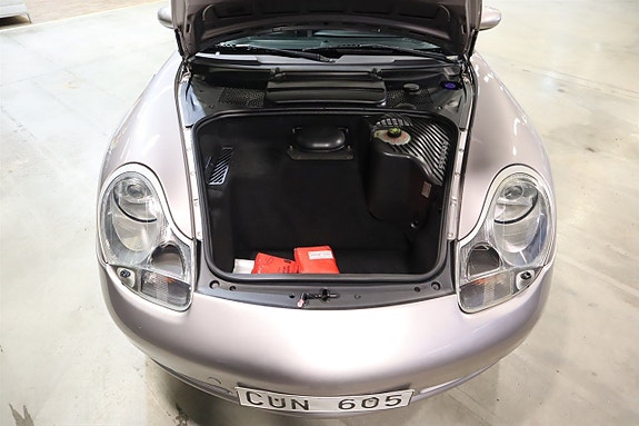 Porsche 911 Carrera 4 24 of 27