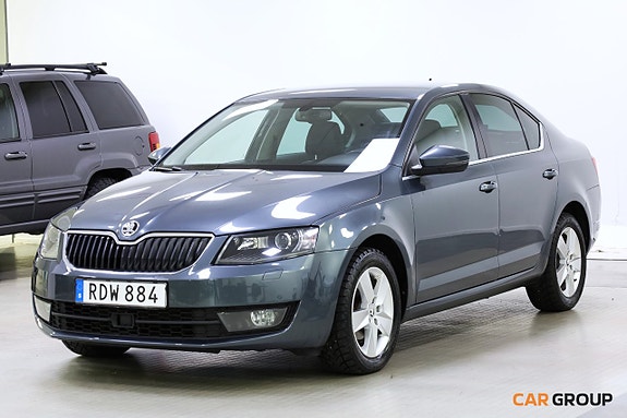 Skoda Octavia 2 of 5