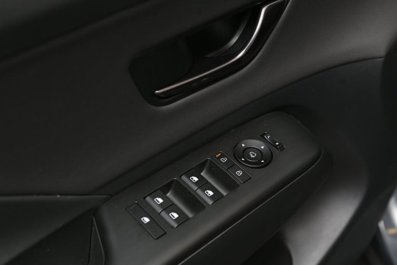 Hyundai Kona 17 of 29